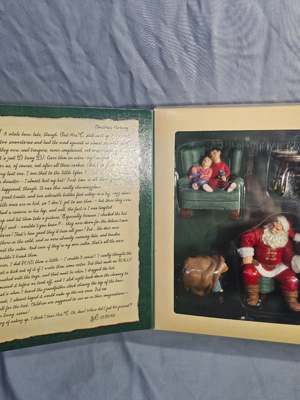 Vintage Hallmark Claus & Co. Christmas Morning Santa Diorama Shadowbox Book Figu
